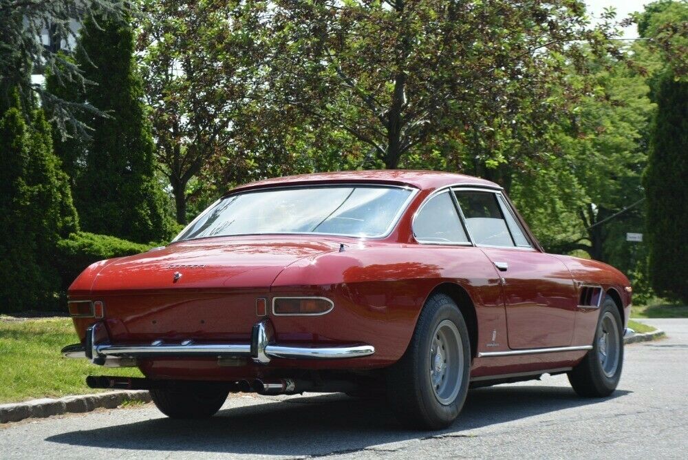 1967 Ferrari 330GT