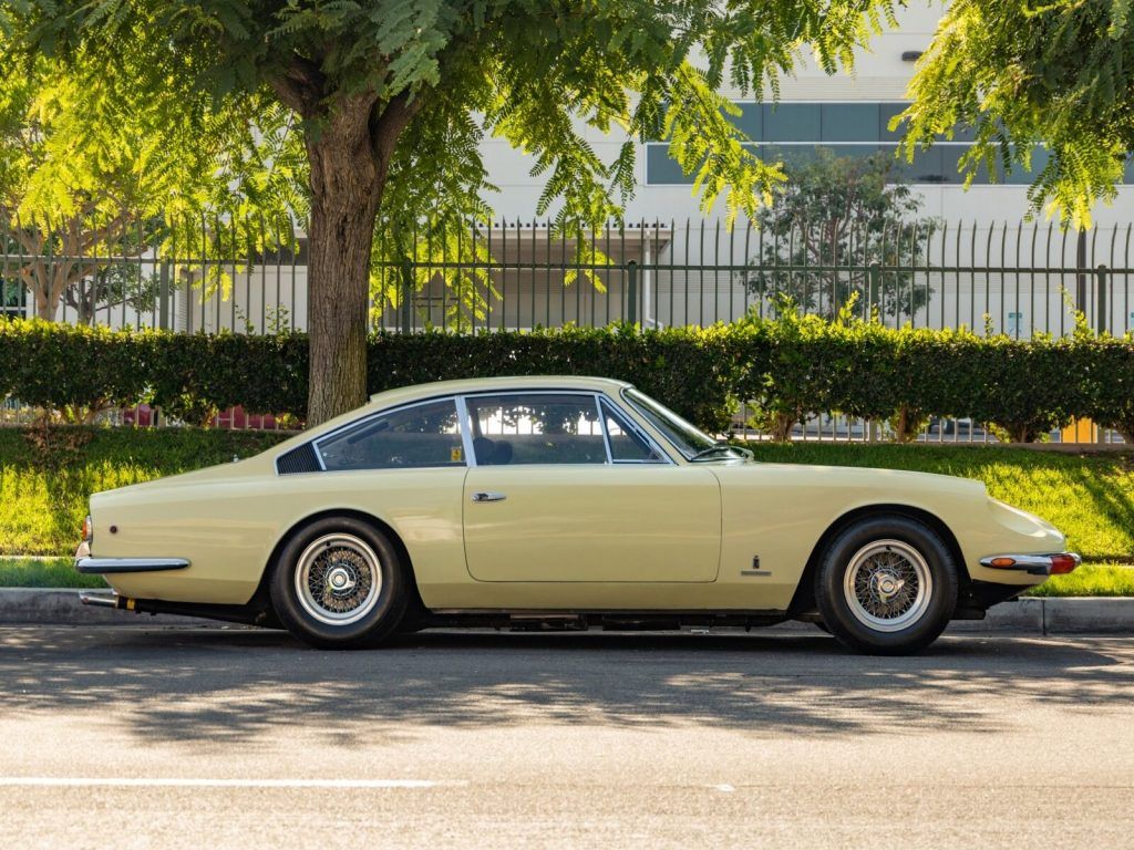 1970 Ferrari 365 GT 2+2 V12 5 spd Coupe